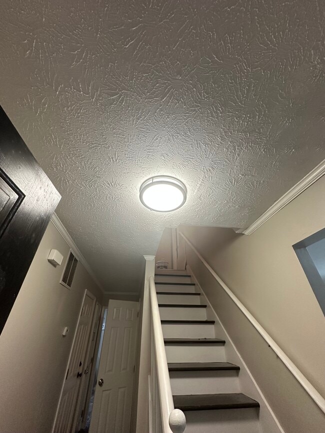 Building Photo - 1426 Riverline Trail