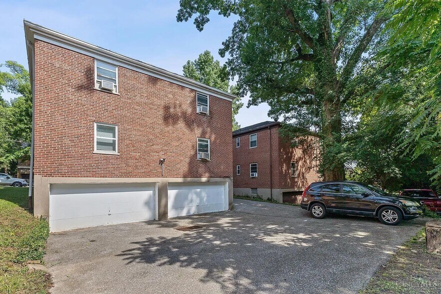 Building Photo - 6317 Girard Ave