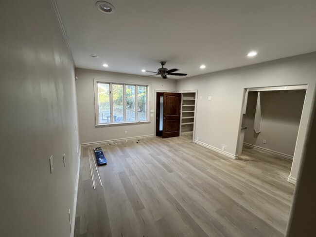 Spacious Master Bedroom - 1535 S Yorktown Ave