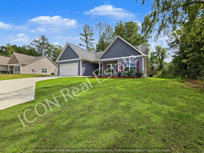 Building Photo - 3/2 Ranch home on large lot!
