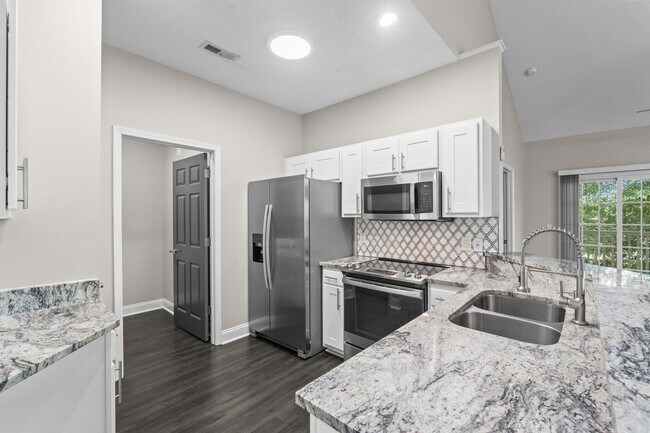 Building Photo - 5026 Belleglen Ct