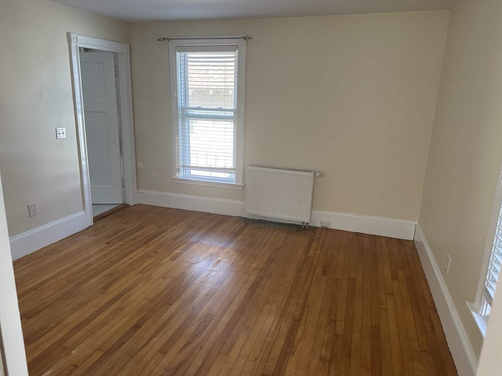 Bedroom 1, looking toward bathroom - 19 Elsmere Ave