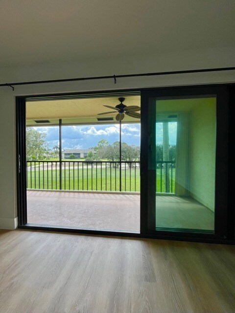 Building Photo - 102 Pinecrest Cir