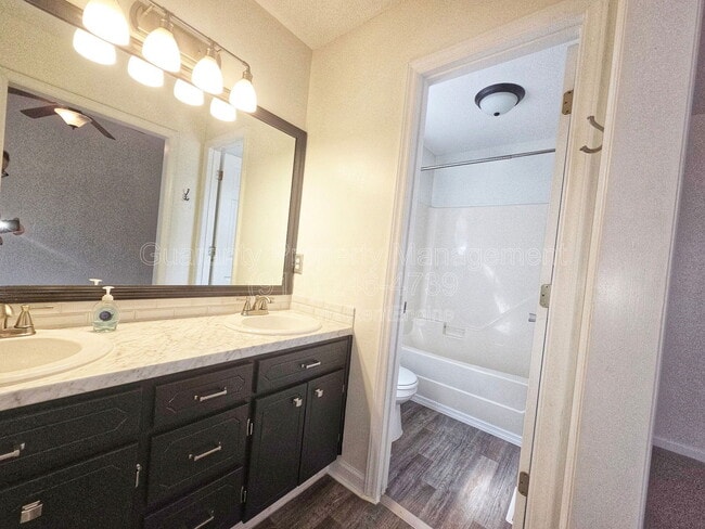 Building Photo - 608 Bayleaf Cir