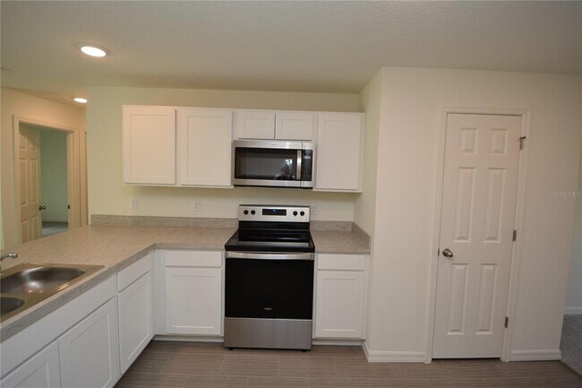 Building Photo - 8 Sea Flower Path