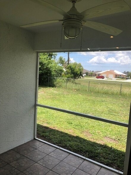 Building Photo - 4120-4122 SW 7th Pl