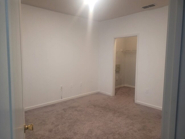 Building Photo - 17920 Villa Creek Dr