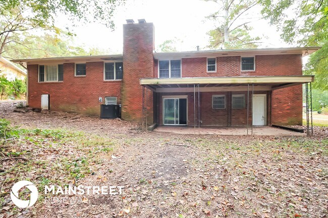Building Photo - 266 Tonawanda Dr SE