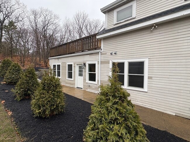 Building Photo - 154 Granite St