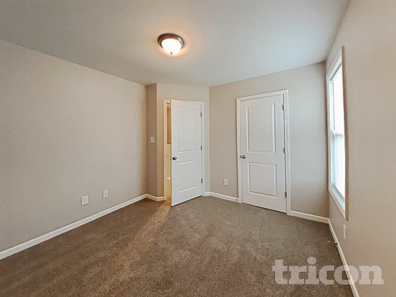 Building Photo - 496 Sherrill Farm Dr