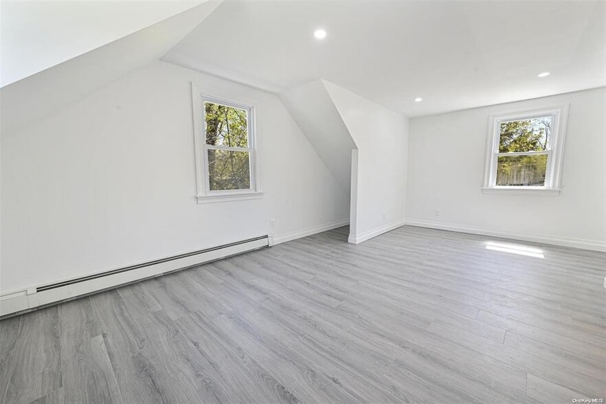 Building Photo - 10 Brompton Pl