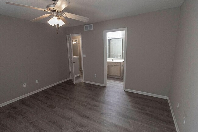 Building Photo - 4001 Snowy Owl Dr