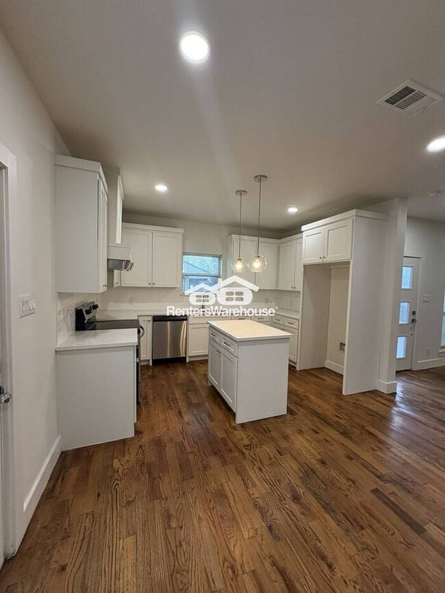 Building Photo - New 3 bed 2 bath Home in the Heart of Gree...