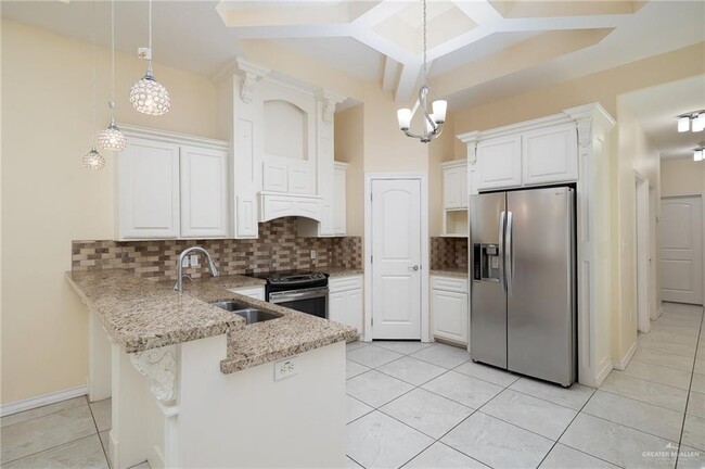 Building Photo - 3720 Yellowhammer Ave