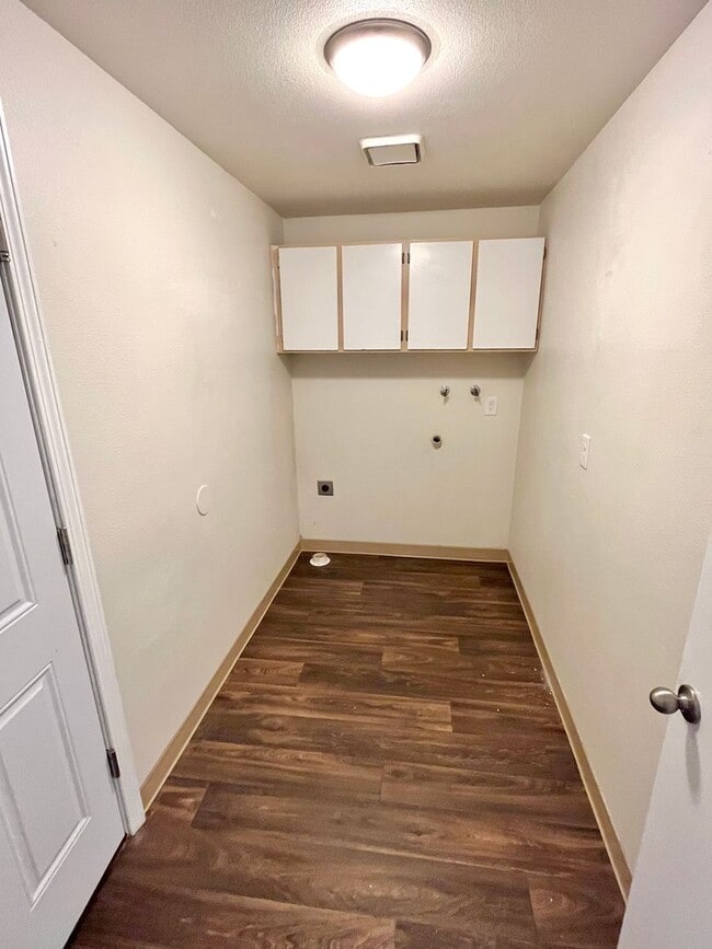 Building Photo - 18825 SW Mayjohn Ct