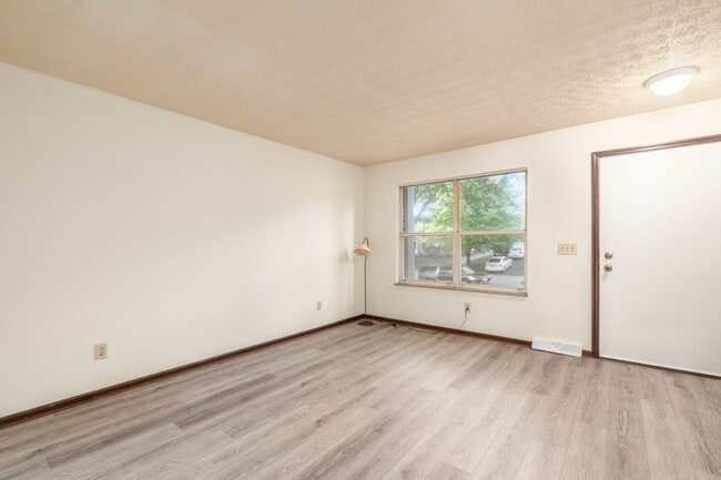 Building Photo - 4838 Dierker Rd