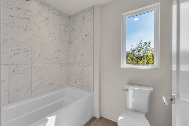 Building Photo - Amazing New Construction in North Nashville!