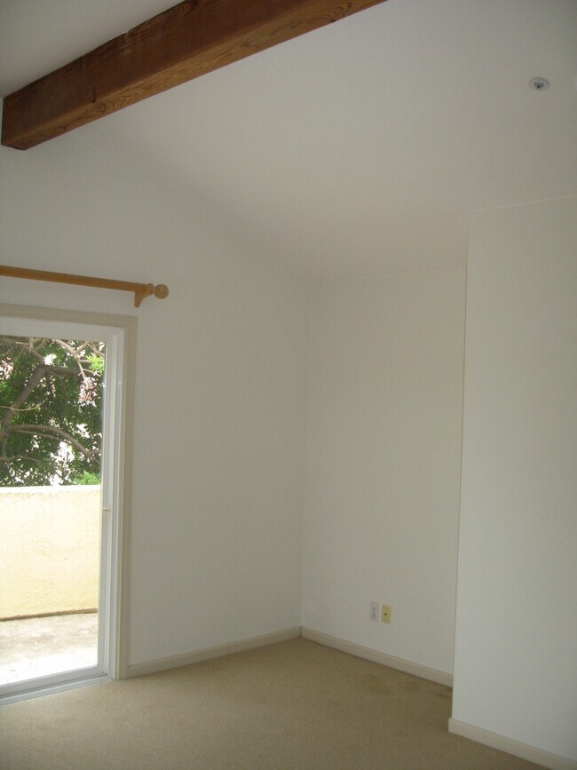 Master bedroom with balcony - 11869 Marcasel Ct