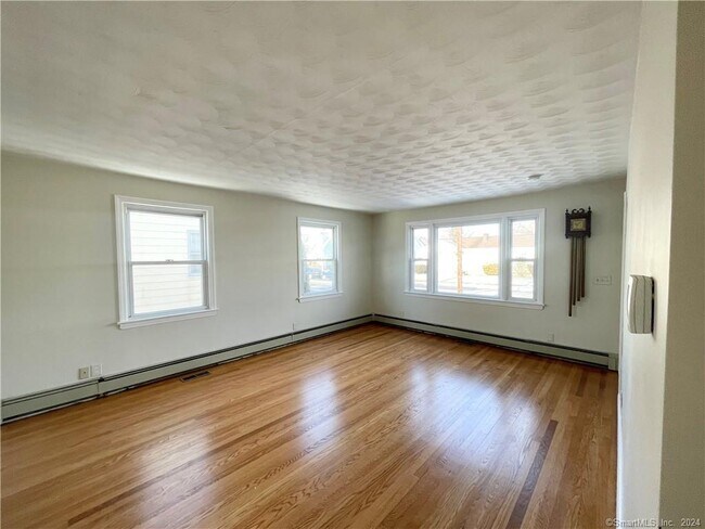 Building Photo - 126 Ohio Ave