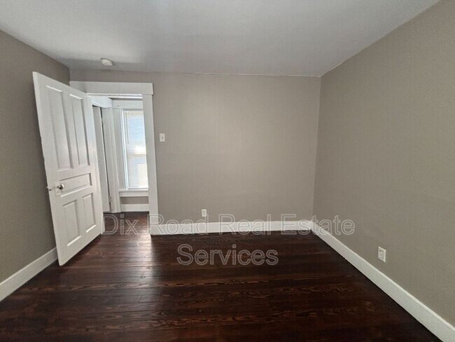 Building Photo - 67 S McGee St