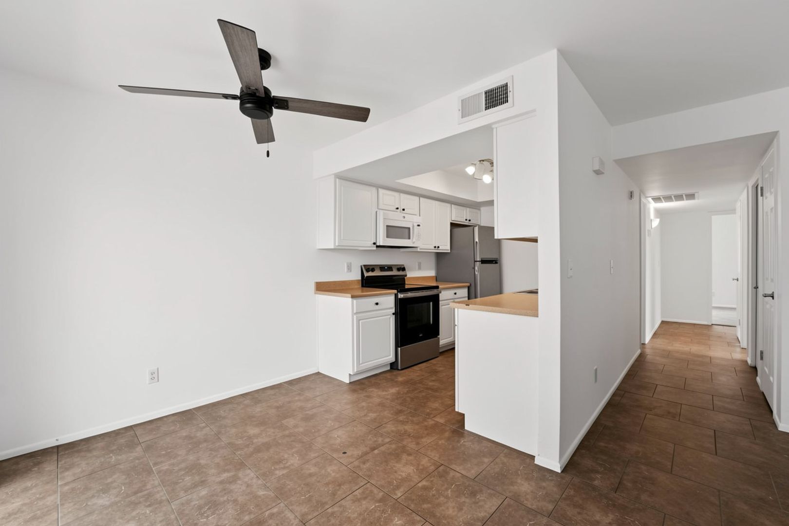 Building Photo - 1336 N 85th Pl