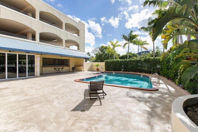 Building Photo - 2351 Douglas Rd