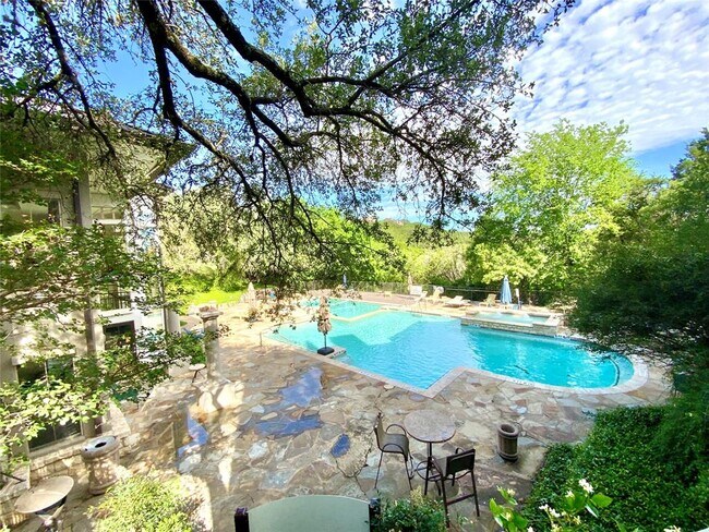 Building Photo - 6000 Shepherd Mountain Cove