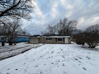 Building Photo - 4095 Sleepy Hollow Rd