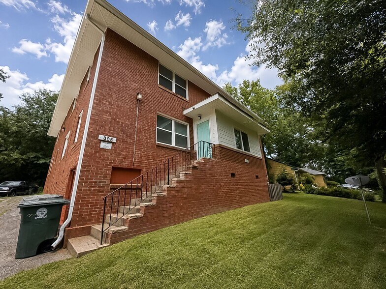 Building Photo - 305 Sunrise Ln