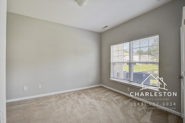 Building Photo - 198 Grand Oaks Dr