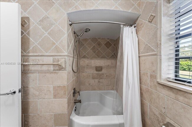 Building Photo - 7705 SW 66th St