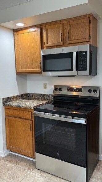 Building Photo - 63 Havenwood Holw