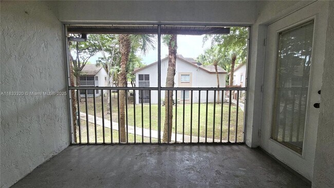 Building Photo - 9277 SW 138th Pl