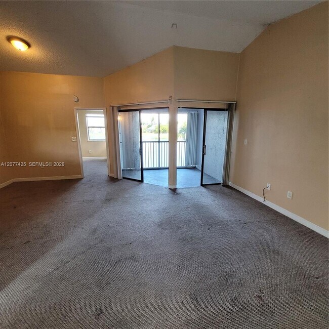 Building Photo - 1051 Jefferson Dr