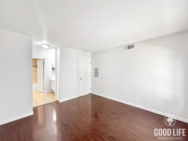 Building Photo - First-Floor Mira Mesa Condo with Patio & Ensuite Bedrooms