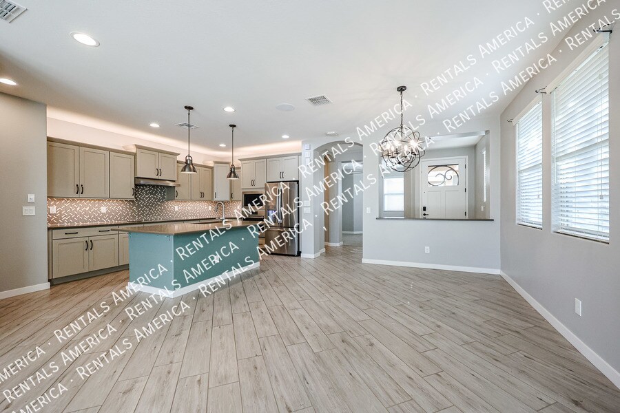 Building Photo - 18716 N Jameson Dr
