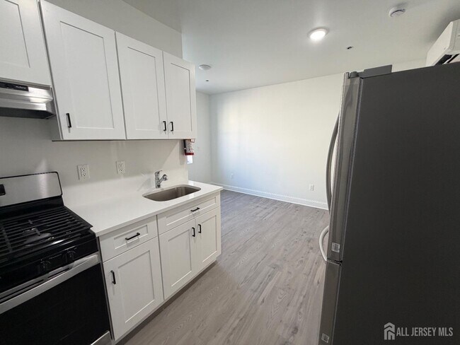 Building Photo - 103 Bayard St