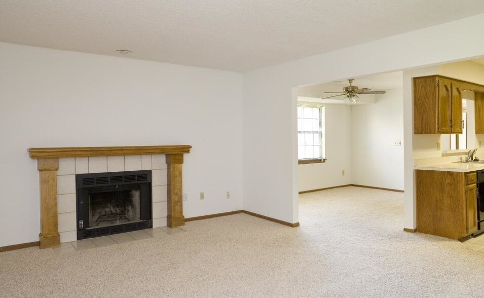 Chapel Oaks 3606 NE Independence Ave Lees Summit MO 64064 Apartment