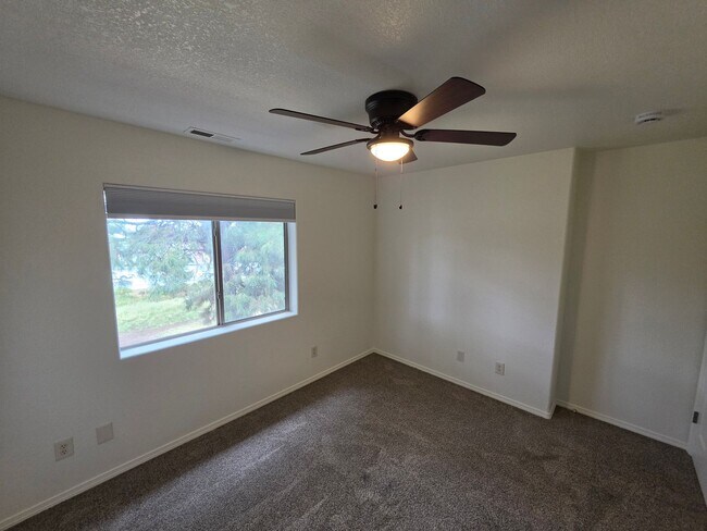 Building Photo - 6452 N Conrad Ln