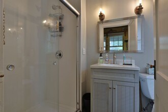 Building Photo - Highly Sought After OSU 6 Bedroom House Iuka Ravine with 2 new bathrooms and free off-street parking