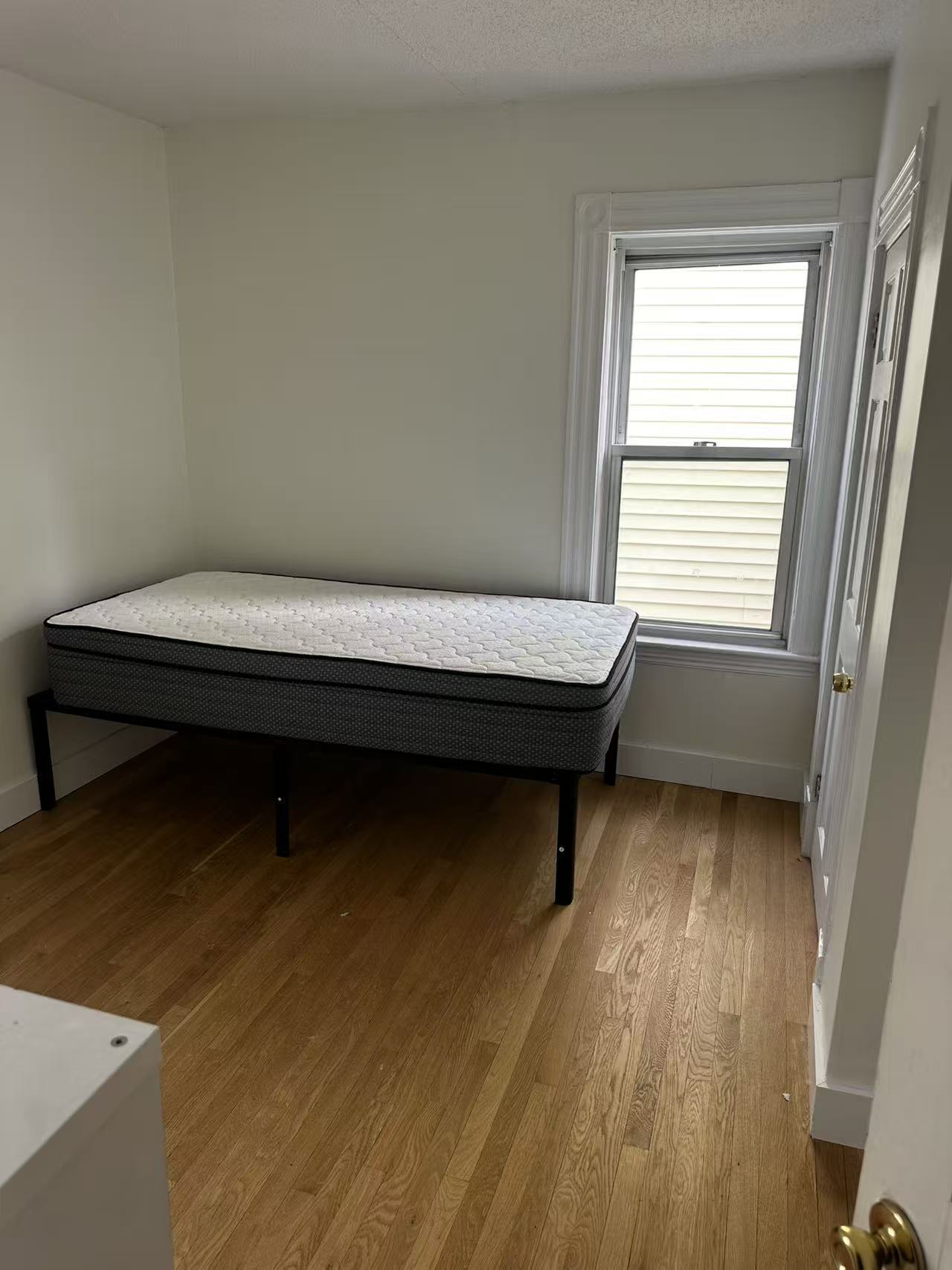 Building Photo - 18 Bradbury St