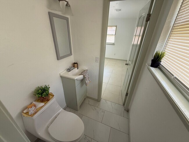 Building Photo - Completely remodeled 3 bed 1 & 1/2 bath ho...