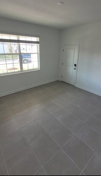 Building Photo - 4013 Redbridge Lp