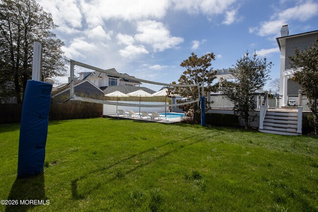 Building Photo - 207 Monmouth Ave