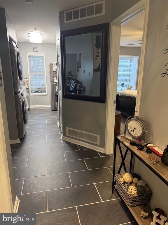 Building Photo - 809 Willings Way