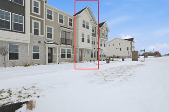 Building Photo - 404 Elite St