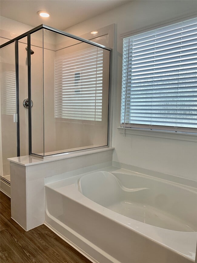 Building Photo - 1024 Greenshank Dr