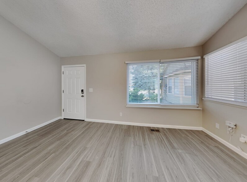 Building Photo - 4109 S Lewiston Cir