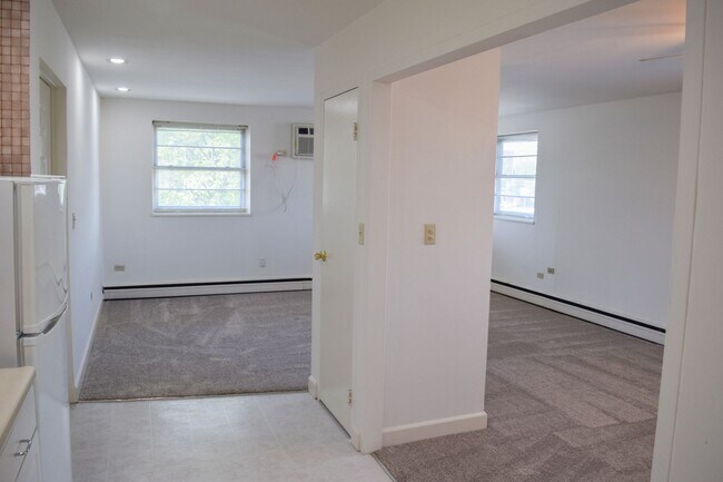 Interior Photo - Clark Street