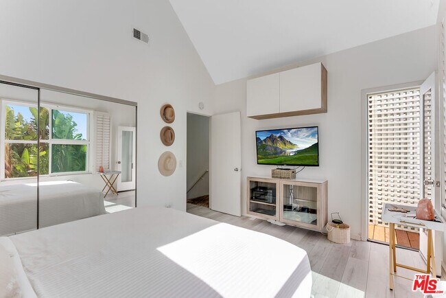 Building Photo - 28711 Pacific Coast Hwy